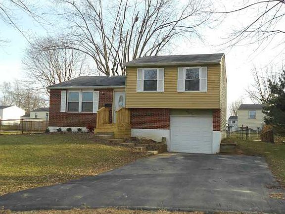2nd image of 125 Wickham Farm Dr