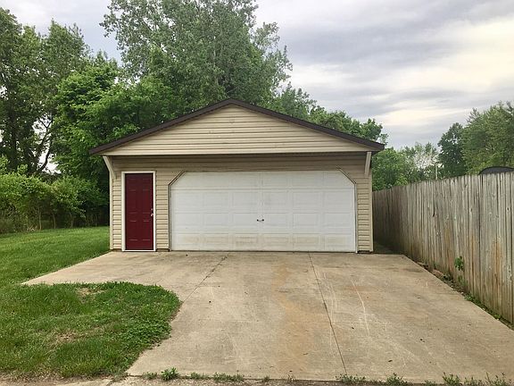 4th image of 1535 Hopkins Ave
