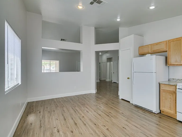 9660 Crystal Ridge Rd — Photo 23