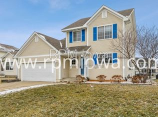 9315 Kingman Dr, West Des Moines, IA 50266