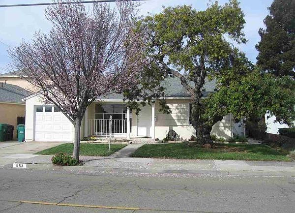 1st image of 953 Longwood Ave