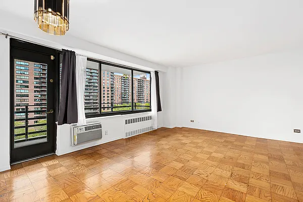 Sold by Compass | media 19