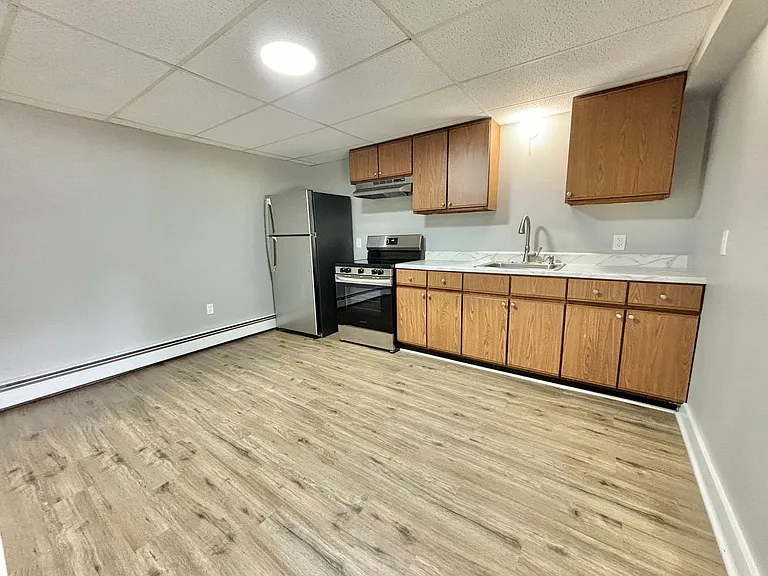 2303 Main St #L — Photo 8