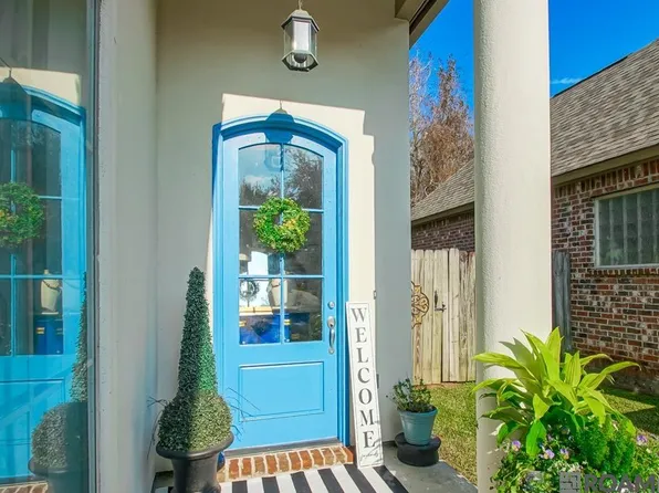 36286 W Pine Grove Ct, Prairieville, LA 70769