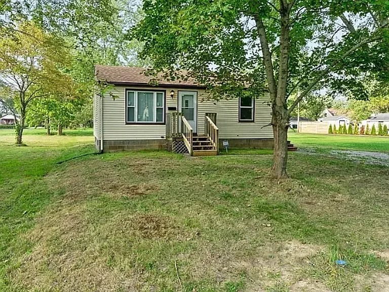 457 Maryland St NE — Photo 8