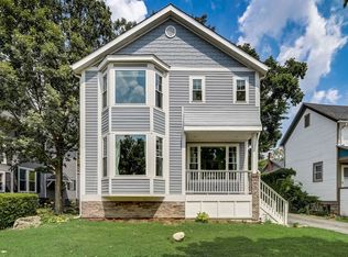 204 Fairbank Rd, Riverside, IL 60546