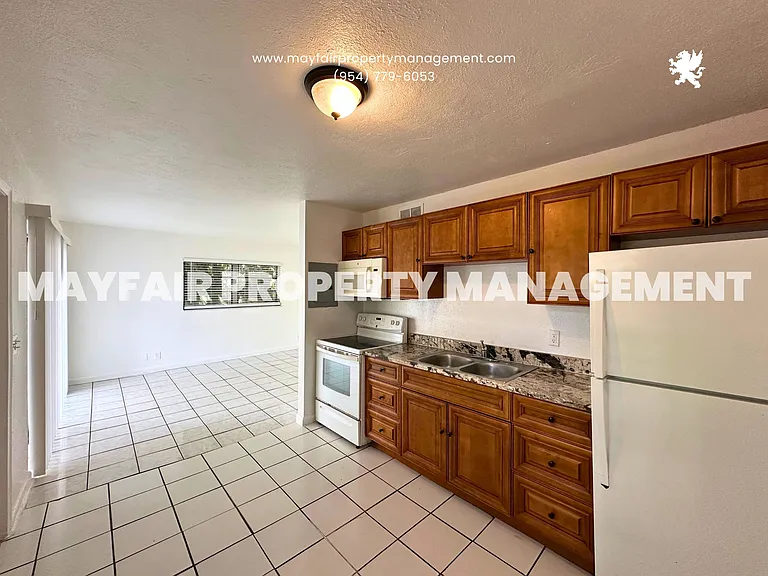 519 W Kalmia Dr #5 — Photo 1