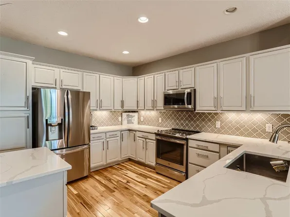 4510 Empire Dr N Unit 2, Hugo, MN 55038