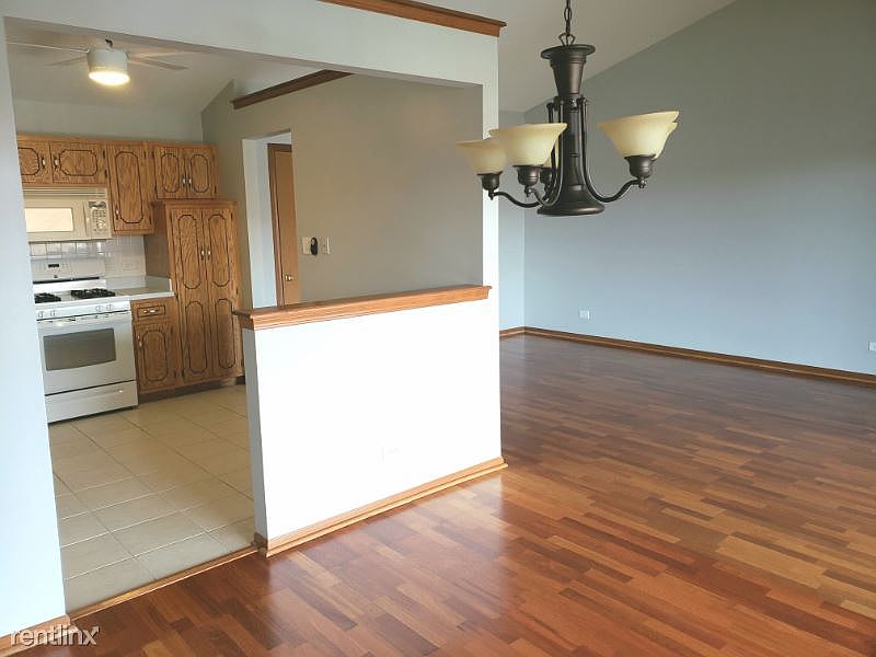 8207 Millstone Dr APT 3B, Palos Hills, IL 60465 Zillow