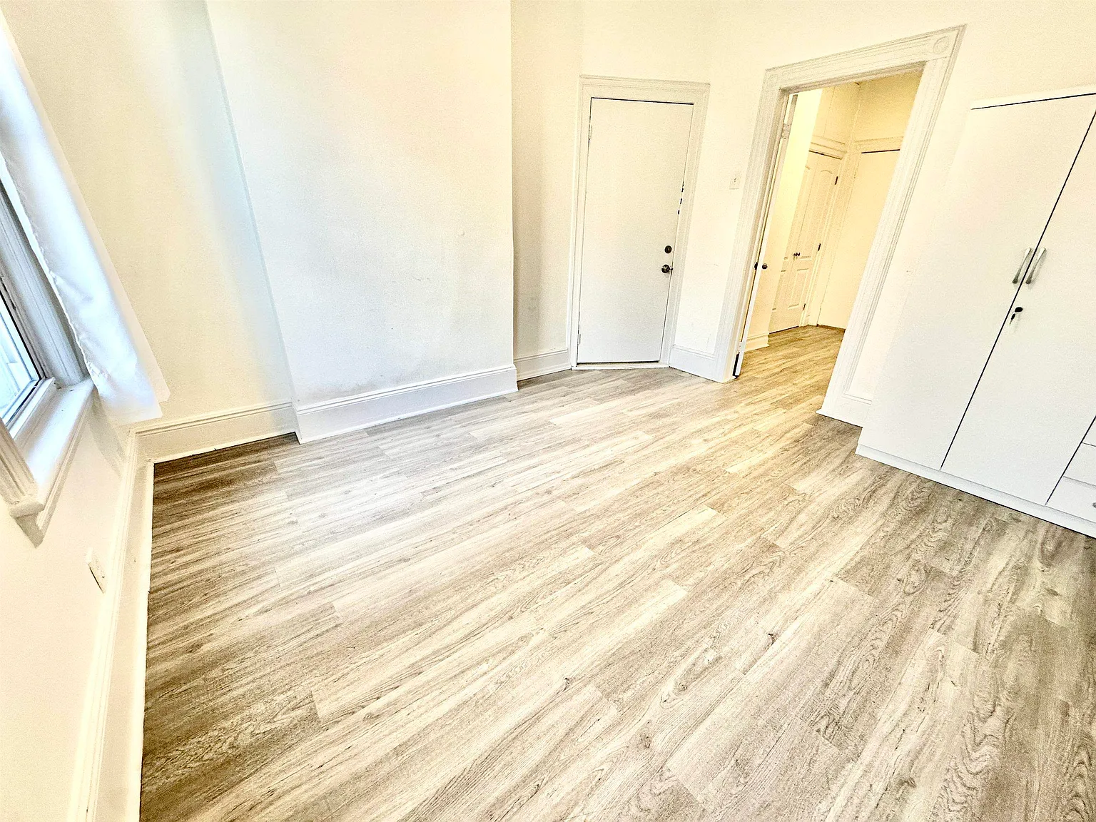 3 bed, 2.0 bath, $3,499 — Photo 2