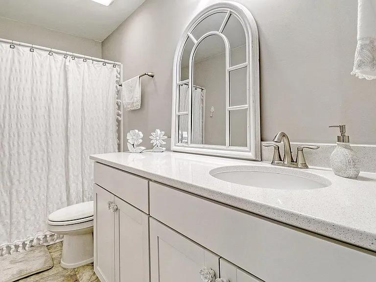 7793 Montview Rd — Photo 11