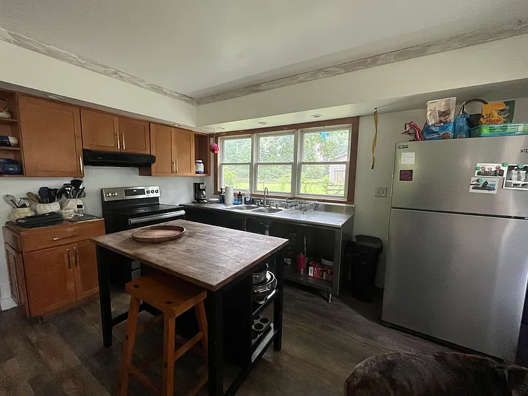 1289 Reed Rd — Photo 5