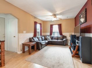 9135 S 77th Ave, Hickory Hills, IL 60457
