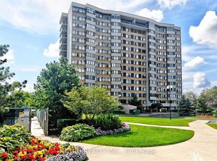90 Fisherville Rd #406, Toronto, ON M2R3J9
