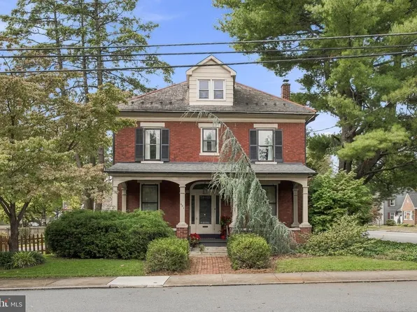 422 N Hanover St, Elizabethtown, PA 17022
