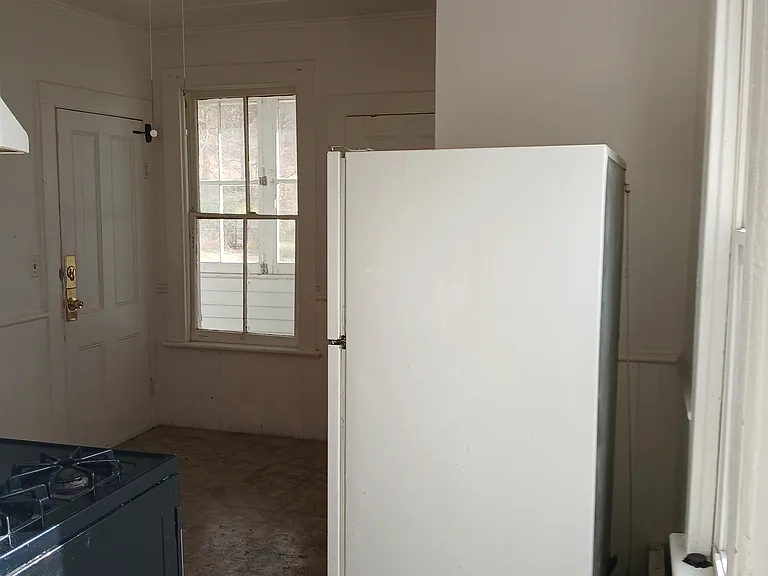 139 N Clinton St #2 — Photo 20