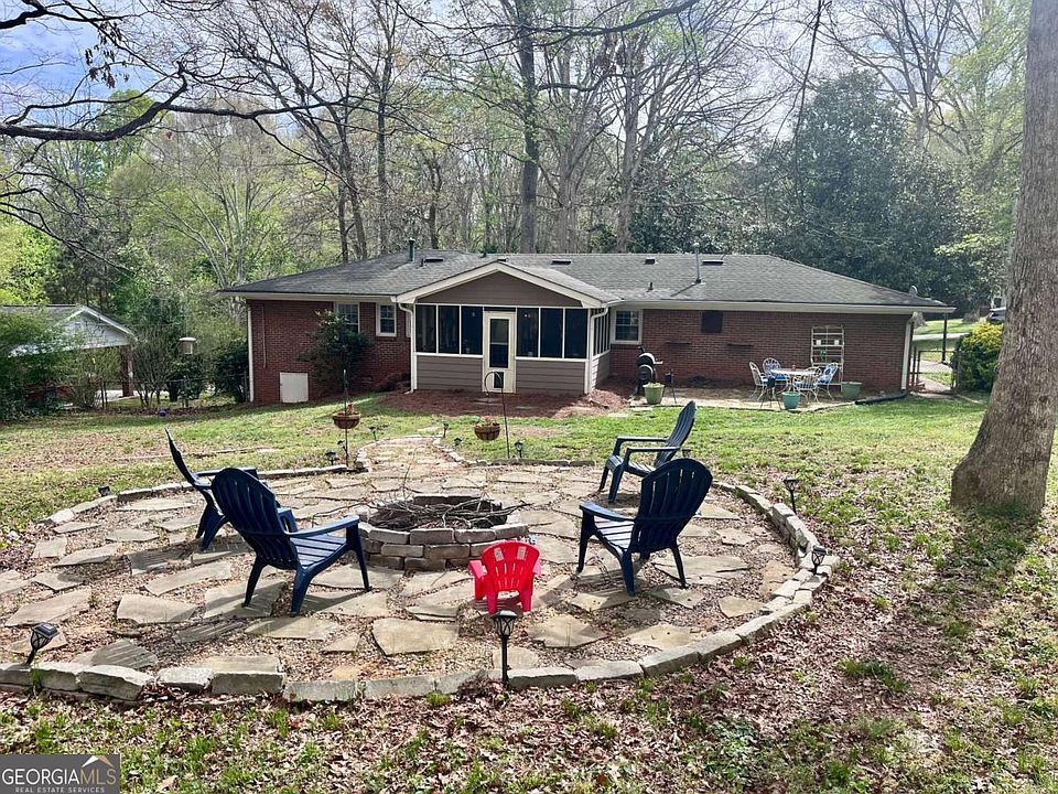 2nd image of 3963 Craigwood Dr