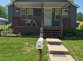 606 Taylor St, Belle, MO 65013