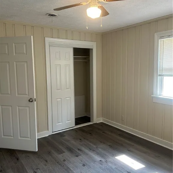1409 Surry Ave — Photo 14
