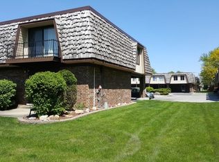 14 Cour Madeleine #14, Palos Hills, IL 60465