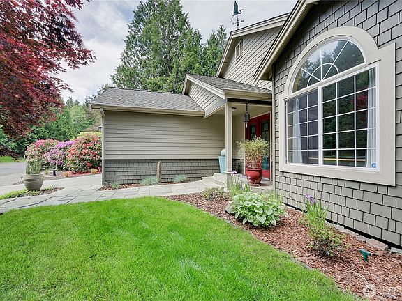 3rd image of 42 Twinsview Court