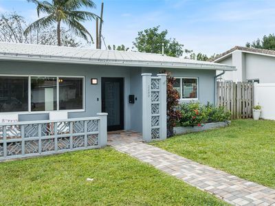 2240 NE 37th Street, Pompano Beach, FL, 33064