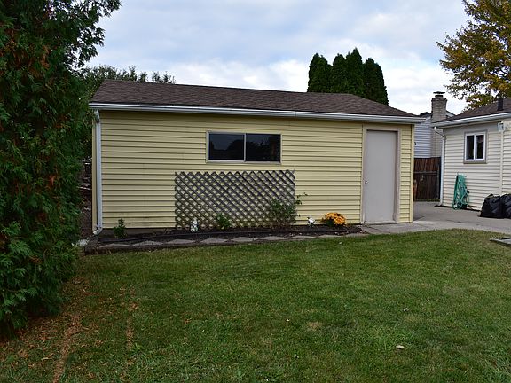 5th image of 41486 Harvard Dr