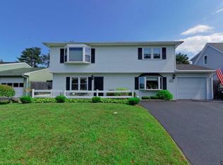 44 Donegal Ave, Troy, NY 12180