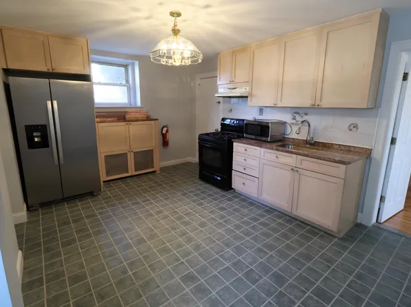 1014 Ponsi Street image 11 of 17