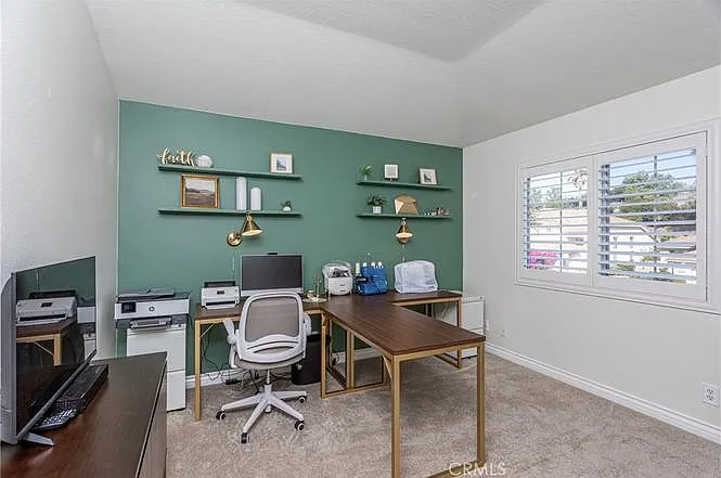 15464 Borges Dr — Photo 44
