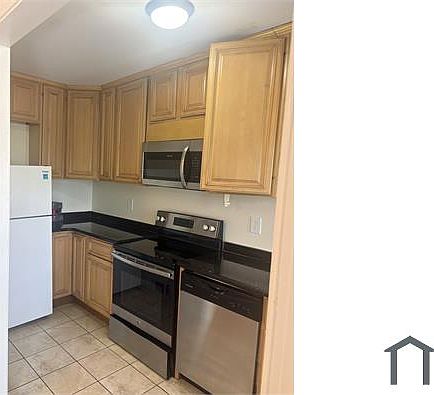 5th image of 4234 Gault Pl NE