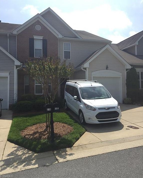 1st image of 221 Misty Waters Ln