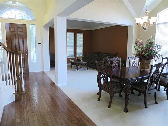 4th image of 8808 Calistoga Springs Way