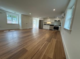 61 Old Amherst Rd #1, Sunderland, MA 01375