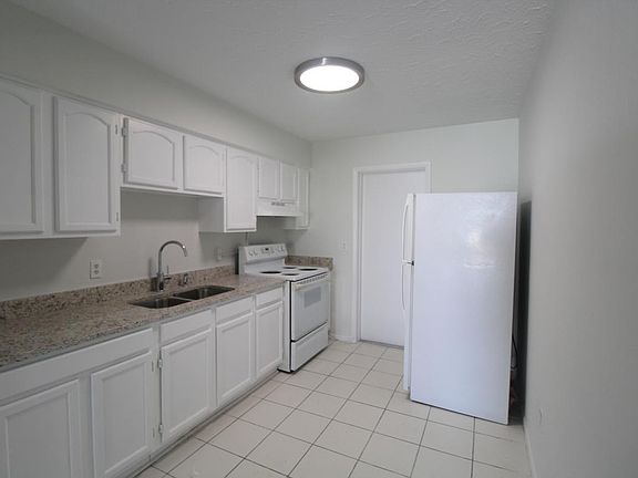 2nd image of 6353 Gateway Ave