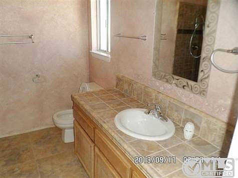 5th image of 9275 Peach Ave