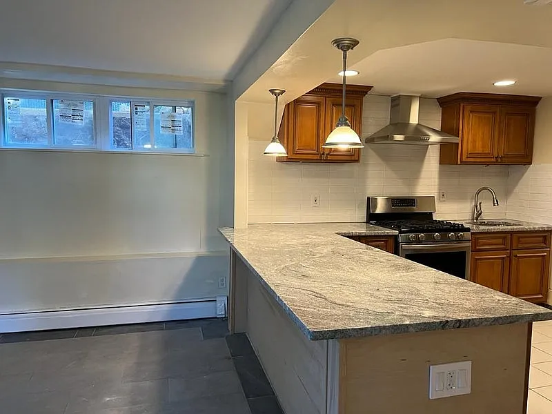 1 bed, $1,000 — Photo 3
