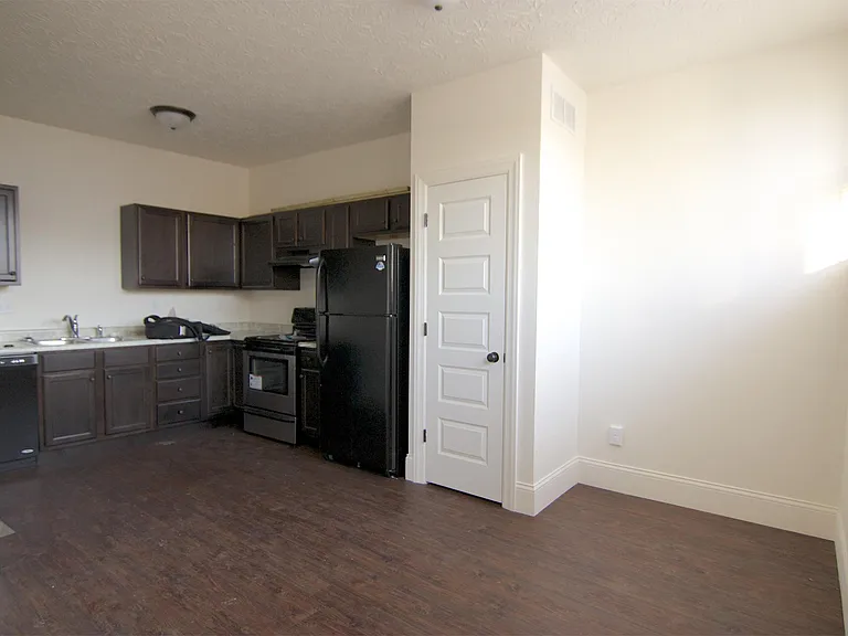 235 Buckeye St #3 — Photo 9