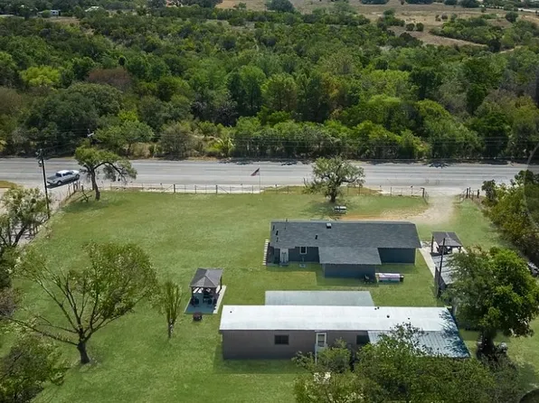 3775 Fm 471 N, Castroville, TX 78009