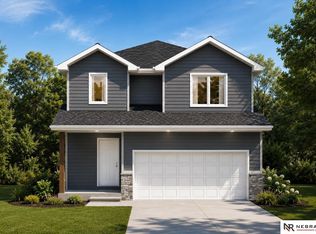 6068 Charles St, Omaha, NE 68132