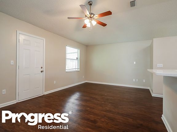3rd image of 1734 Ashwood Cir
