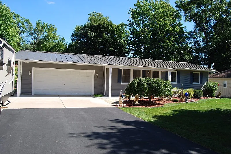 179 Roseland Dr photo 1