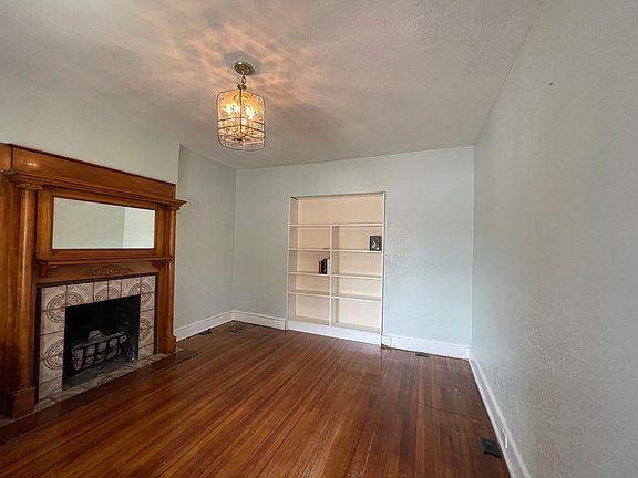 4th image of 101 E 4th Ave #1