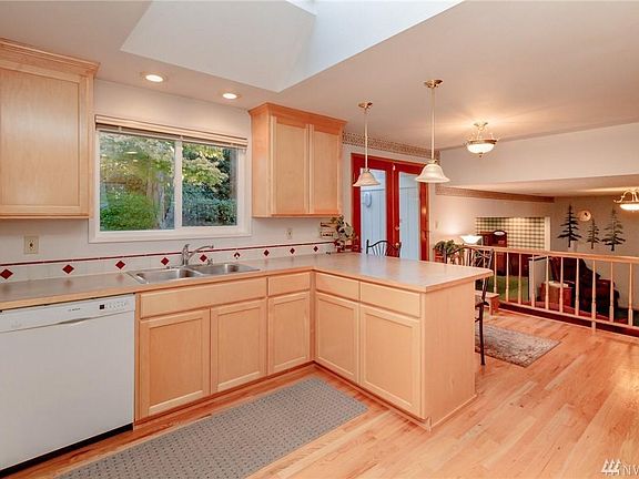 3rd image of 312 28th Ave SE