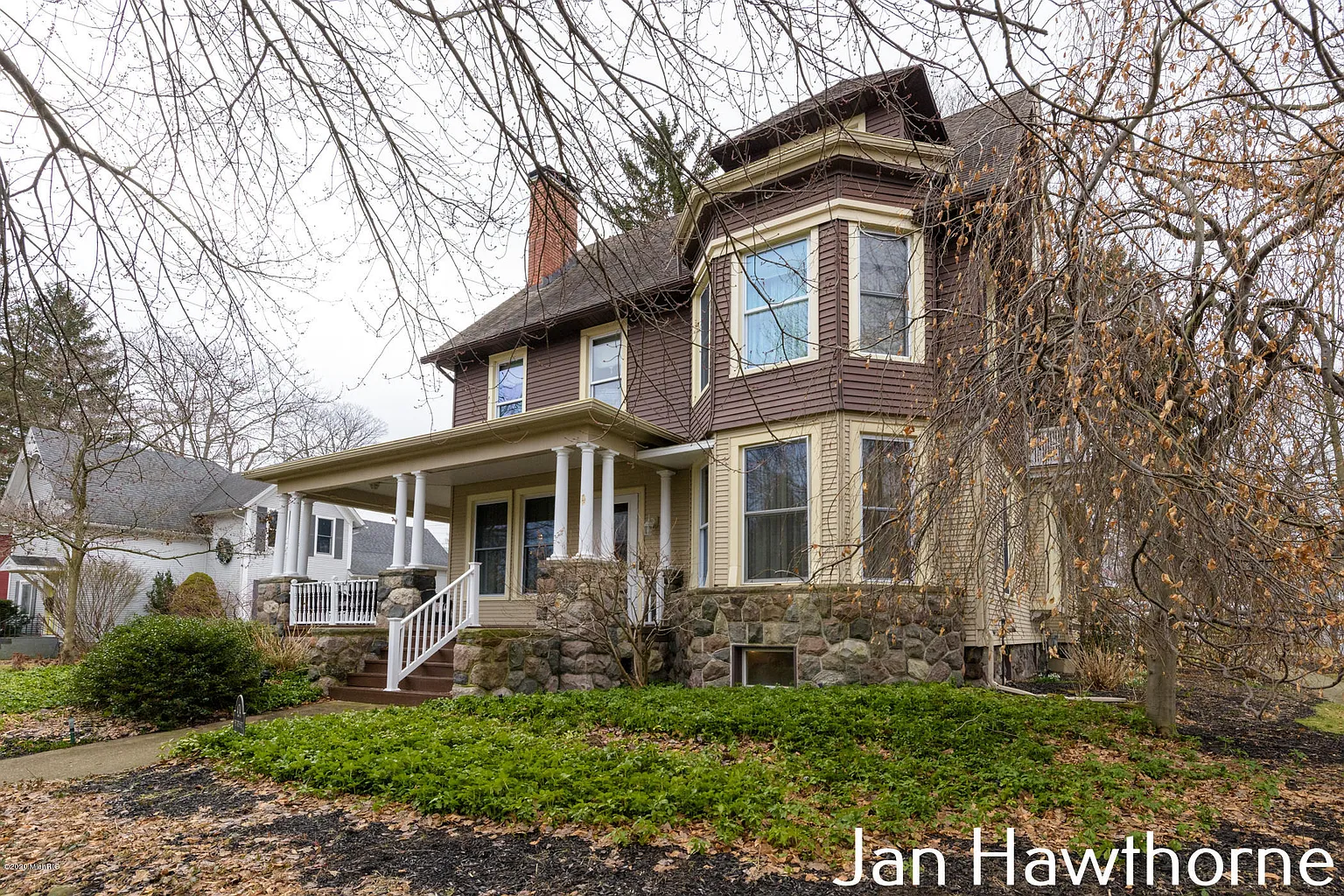 434 W Green St photo 1