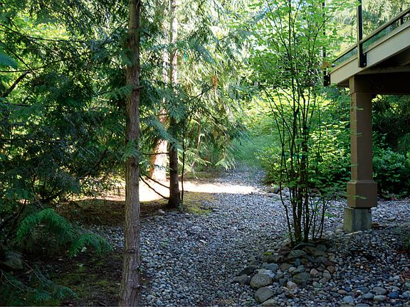 3rd image of 21210 SE 42nd Pl