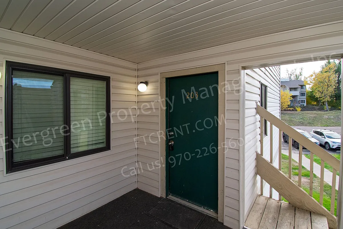 Building Photo - 1705 Heatheridge Rd #D203