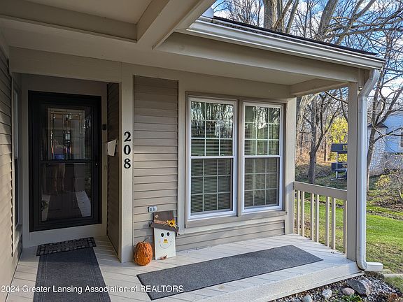 2nd image of 208 Blossom Dr #13