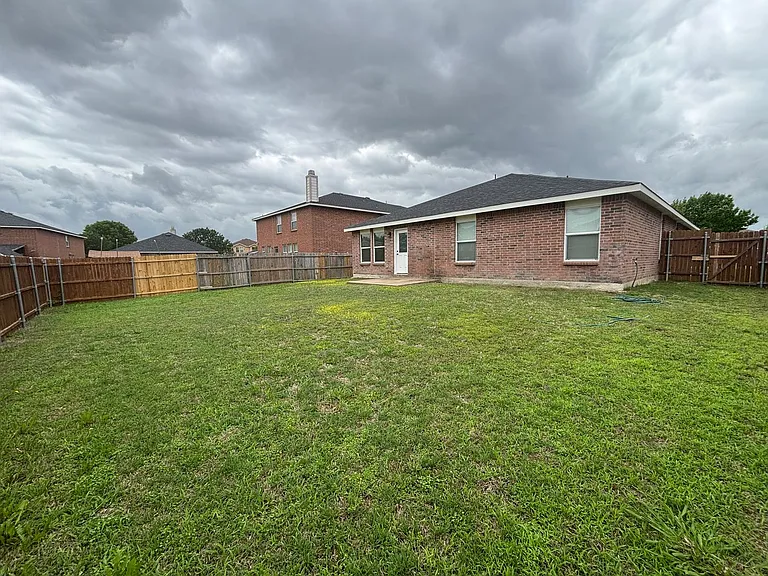 8119 Lost Canyon Trl — Photo 3