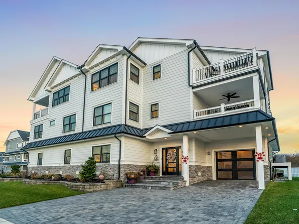 901 S Commonwealth Ave S, Strathmere, NJ 08248